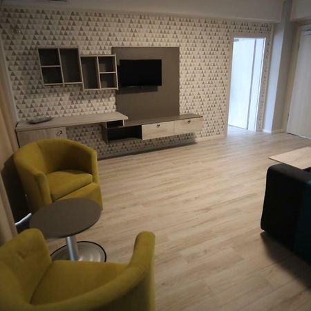 Hotel Dedal Năvodari Extérieur photo